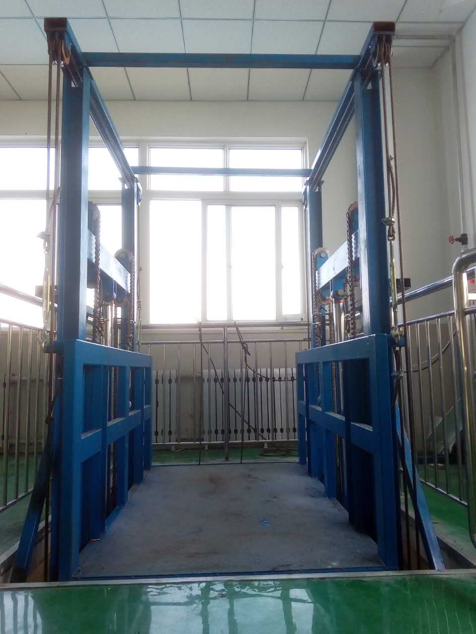 升降平臺(tái)主要應(yīng)用領(lǐng)域(圖1) 1621567691.jpg